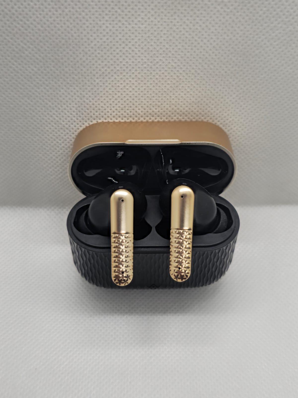 Airbuds Pro 5
